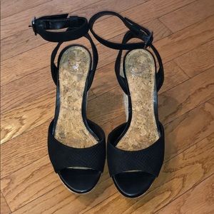 Black espadrille platform sandal